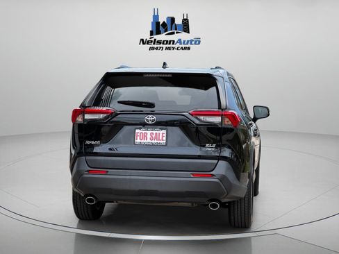 Used 2019 Toyota RAV4 XLE w/ Convenience Package AWD/4WD image 5