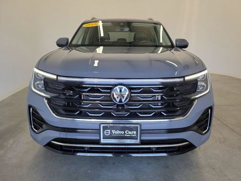 Used 2026 Volkswagen Atlas SEL Premium R-Line AWD/4WD image 2