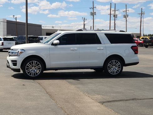 Used 2023 Ford Expedition Max Limited AWD/4WD image 2