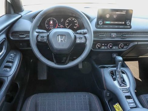 Used 2024 Honda HR-V Sport image 17
