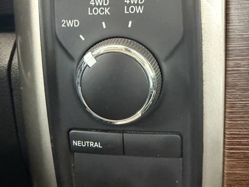 Used 2013 RAM 2500 Laramie w/ Protection Group image 34