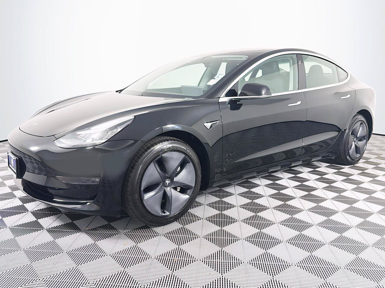 Used 2019 Tesla Model 3 Standard Range Plus RWD image 6