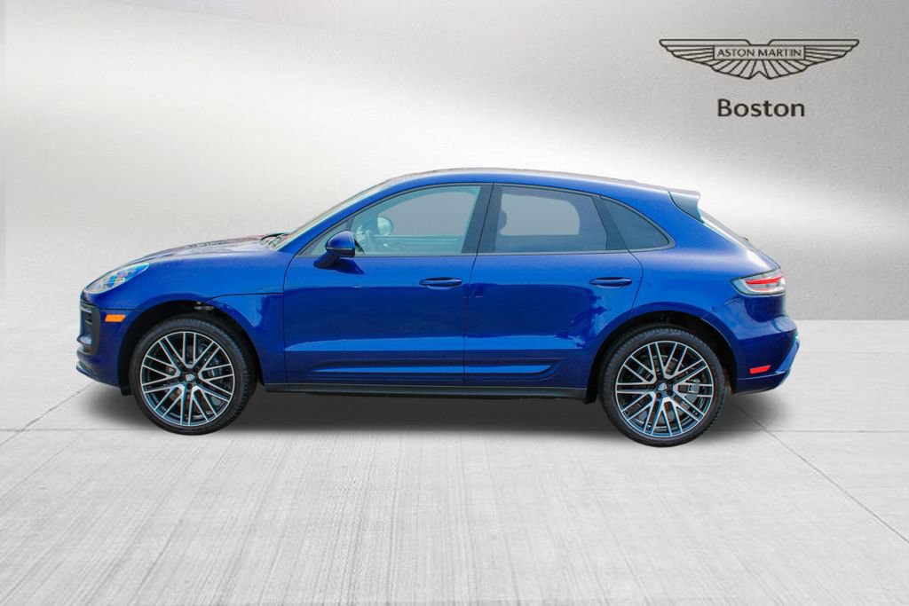 Used 2025 Porsche Macan AWD/4WD image 6