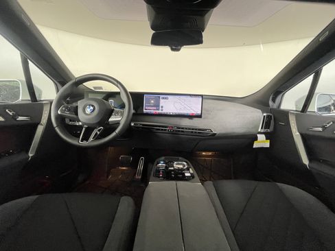 Used 2026 BMW iX xDrive60 w/ M Sport Package image 17