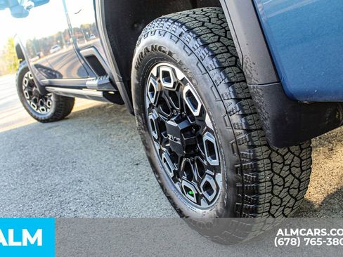 Used 2025 GMC Sierra 2500 Denali Ultimate AWD/4WD image 16