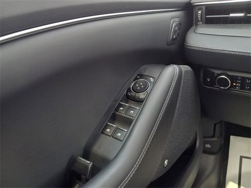 Used 2023 Ford Mustang Mach-E Premium image 27