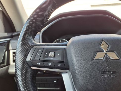 Used 2024 Mitsubishi Outlander SE FWD image 18