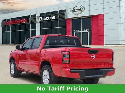 Used 2022 Nissan Frontier SV w/ Technology Package RWD image 5