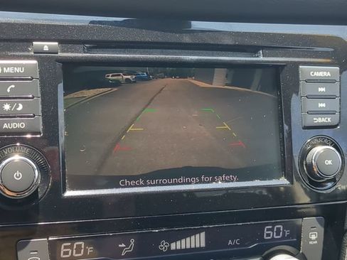 Used 2019 Nissan Rogue SV FWD image 22