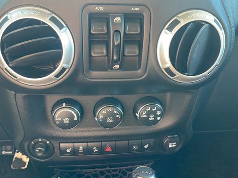 Used 2015 Jeep Wrangler Unlimited Sahara w/ Dual Top Group image 14