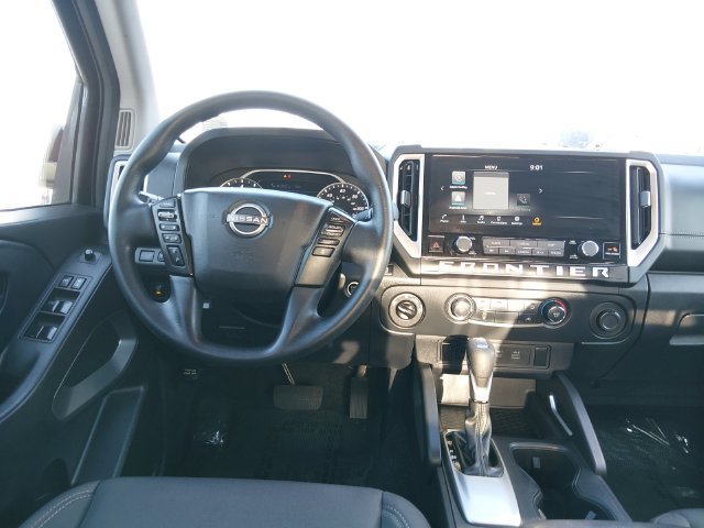 Certified 2025 Nissan Frontier SV AWD/4WD image 10