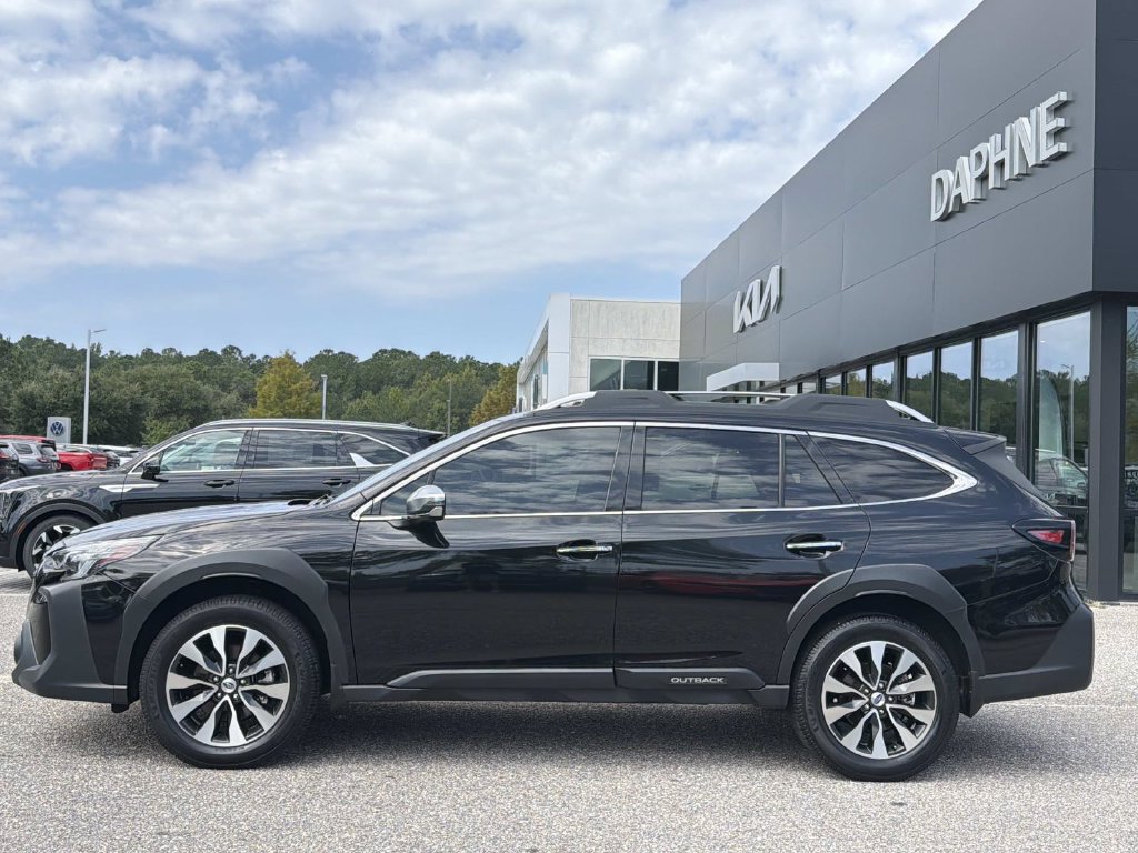 Used 2023 Subaru Outback Touring XT w/ Popular Package #2 AWD/4WD image 7