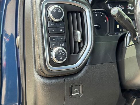 Used 2021 GMC Sierra 2500 AT4 w/ AT4 Preferred Package AWD/4WD image 24