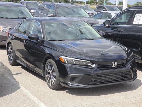 Used 2022 Honda Civic EX image 2