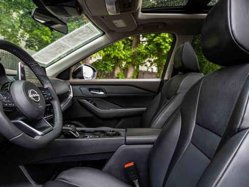 Certified 2023 Nissan Rogue SV w/ SV Premium B Package image 9