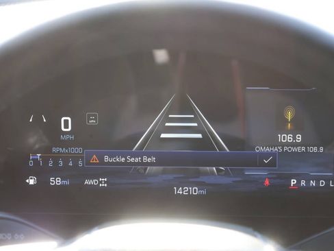 Used 2025 Chevrolet Equinox LT w/ Safety and Technology Package image 18