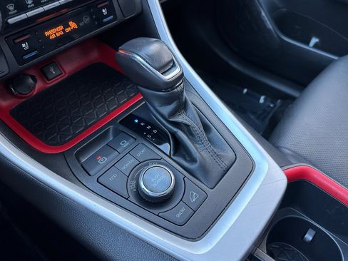 Used 2022 Toyota RAV4 TRD Off-Road image 21