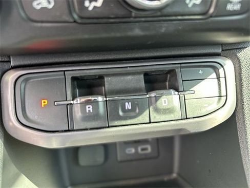 Used 2023 GMC Acadia AT4 w/ Technology Package image 21