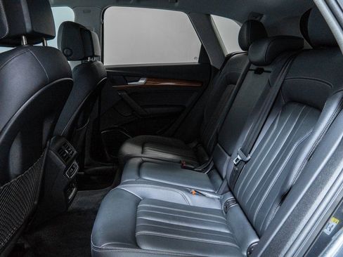 Used 2023 Audi Q5 2.0T Premium w/ Convenience Package image 24