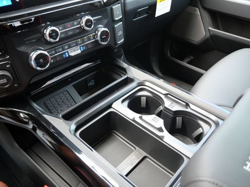 New 2026 Ford F250 Lariat w/ Black Appearance Package AWD/4WD image 34
