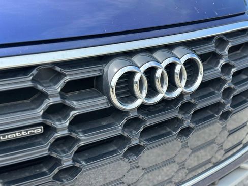 Used 2022 Audi Q5 2.0T Premium w/ Convenience Package AWD/4WD image 11
