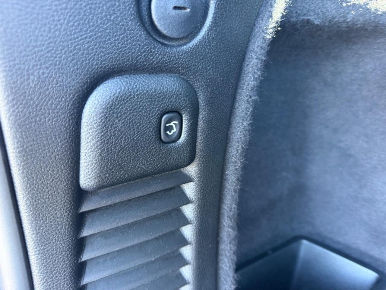 Used 2023 Dodge Durango R/T AWD/4WD image 6