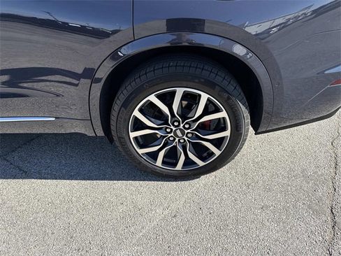 Certified 2024 Cadillac XT6 Sport w/ Platinum Package image 33