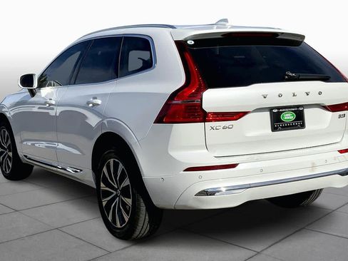 Used 2023 Volvo XC60 B5 Plus image 10