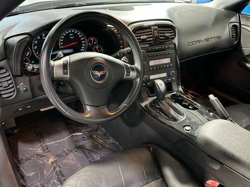 Used 2011 Chevrolet Corvette Coupe w/ Roof Package image 32