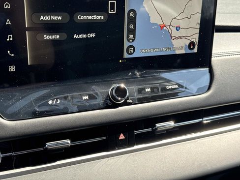 New 2025 Mitsubishi Outlander SEL image 24