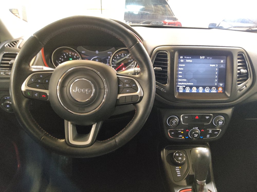 Used 2018 Jeep Compass Trailhawk AWD/4WD image 22