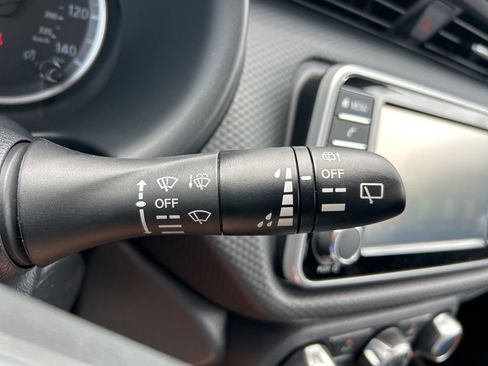 New 2025 Nissan Kicks Play S image 22