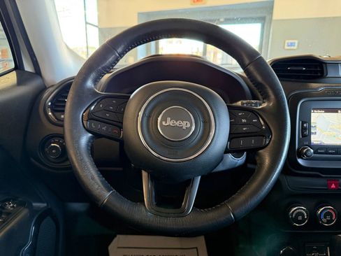 Used 2017 Jeep Renegade Altitude image 14