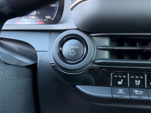 Used 2026 Toyota Crown XLE image 17