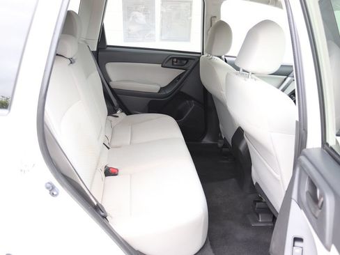 Used 2016 Subaru Forester 2.5i Premium w/ All-Weather Package AWD/4WD image 15