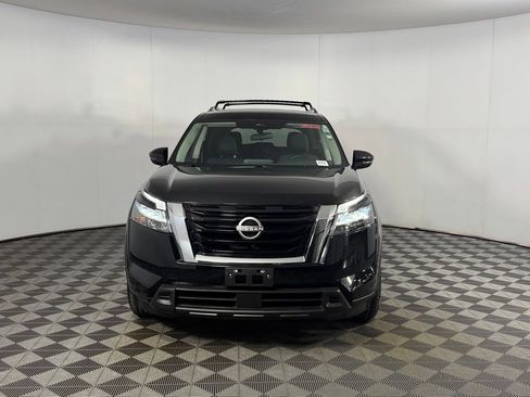Used 2024 Nissan Pathfinder SV AWD/4WD image 7