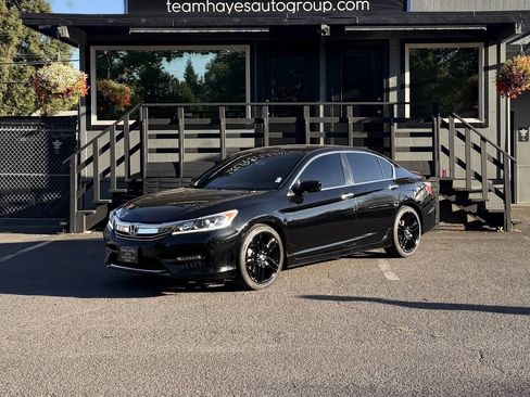 Used 2016 Honda Accord Sport image 2