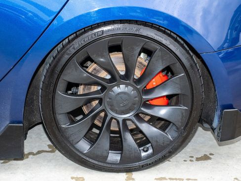 Used 2023 Tesla Model 3 Performance image 38