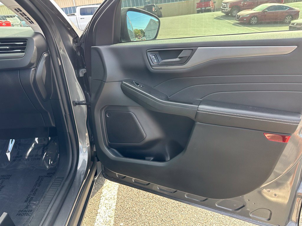 Used 2023 Ford Escape Active FWD image 18