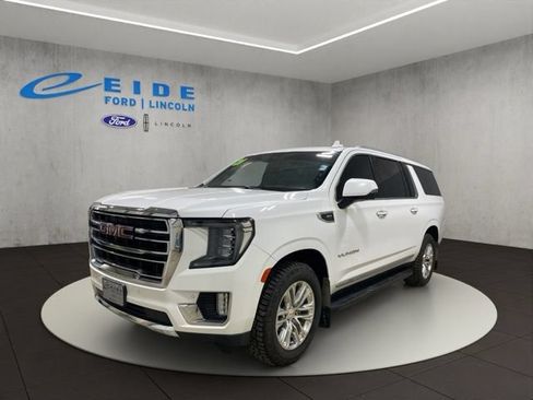 Used 2021 GMC Yukon XL SLT w/ Rear Media and Nav Package AWD/4WD image 5