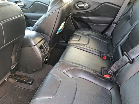 Used 2023 Jeep Cherokee Altitude Lux image 23