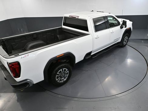 Used 2024 GMC Sierra 3500 SLE w/ SLE Convenience Package image 57