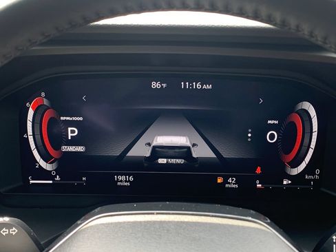 Used 2025 Nissan Rogue Platinum FWD image 4