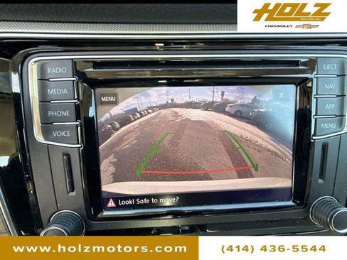 Used 2018 Volkswagen Passat 2.0T SE image 15