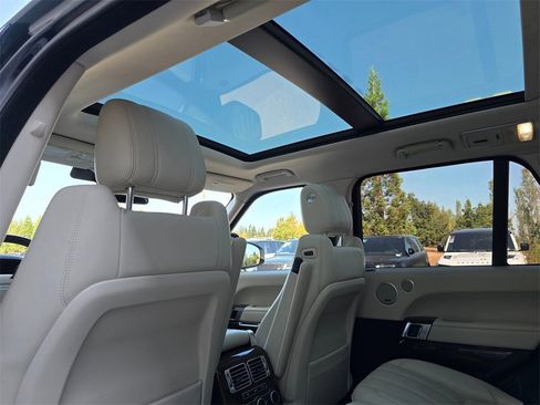 Used 2016 Land Rover Range Rover HSE image 28