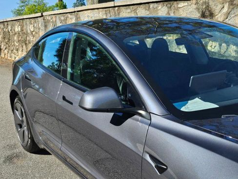Used 2023 Tesla Model 3 Standard Range image 16