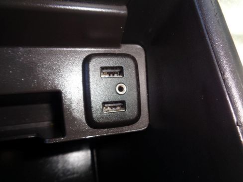 Used 2016 GMC Yukon SLT image 21