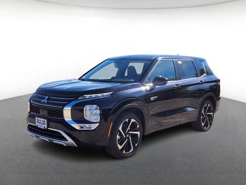 New 2025 Mitsubishi Outlander SE image 2