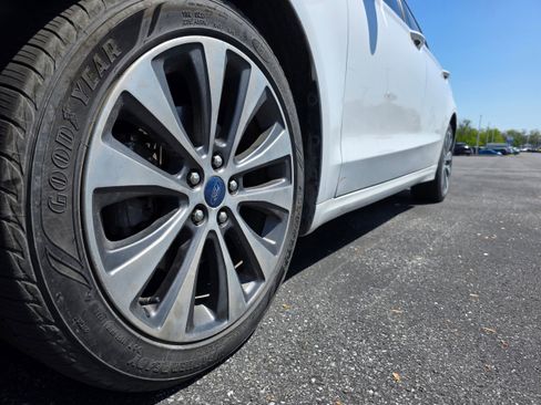 Certified 2019 Ford Fusion SE AWD/4WD image 21