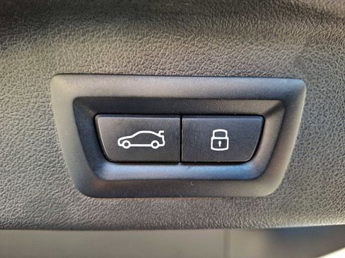 Certified 2023 BMW X7 xDrive40i w/ M Sport Package image 31